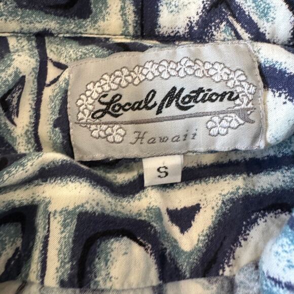 Hawaiian Shirt Blue Tropical Button Up Crop Top One Size Boxy Coconutgirl Unique - Picture 5 of 6